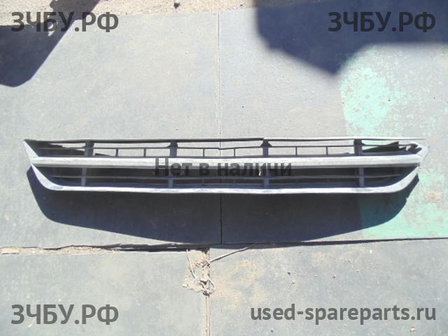Ford Focus 1 Решетка в бампер