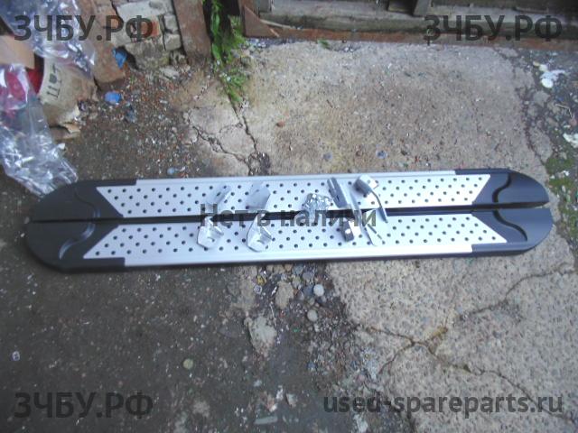 Toyota RAV 4 (3) Подножка