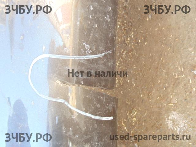 Toyota Auris 1 (E150) Бампер задний