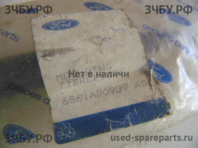Ford Fiesta 5 Молдинг двери