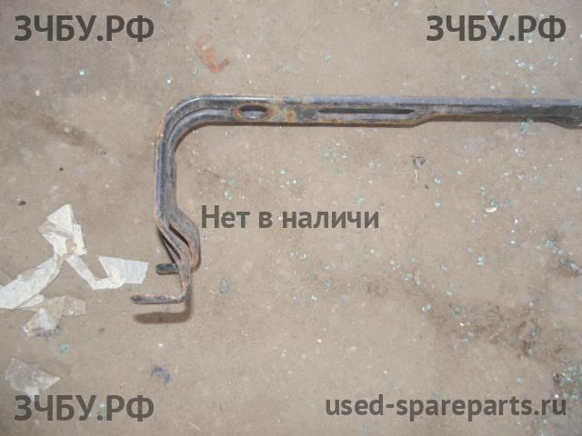 Ford Focus 2 Балка подрадиаторная