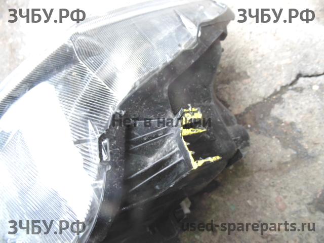 Toyota RAV 4 (4) Фара левая