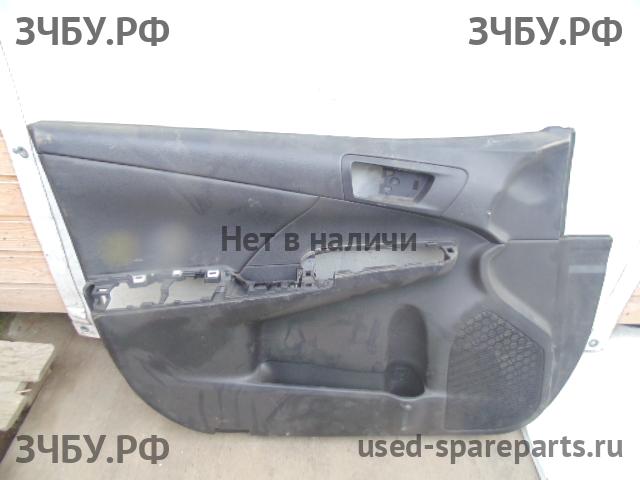 Toyota Camry 7 (V50) Обшивка двери передней левой