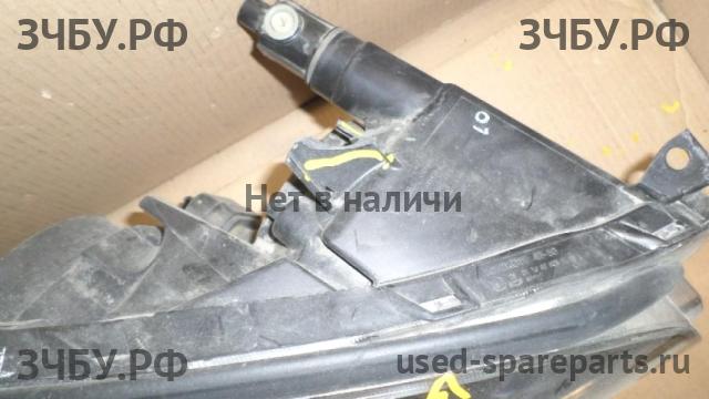 Toyota RAV 4 (3) Фара правая