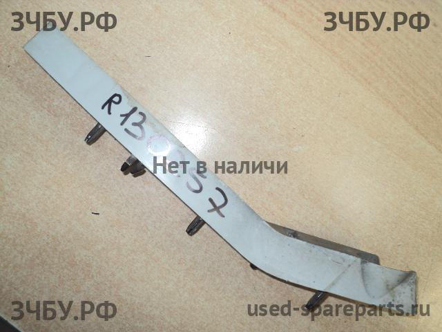 Ford Focus 2 Кронштейн бампера передний