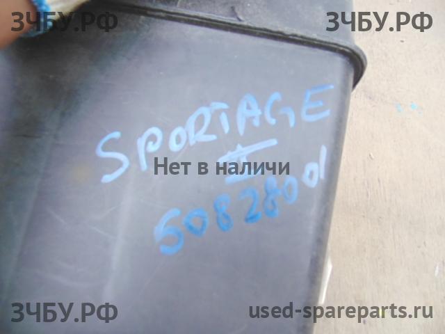 KIA Sportage 2 Бачок омывателя лобового стекла