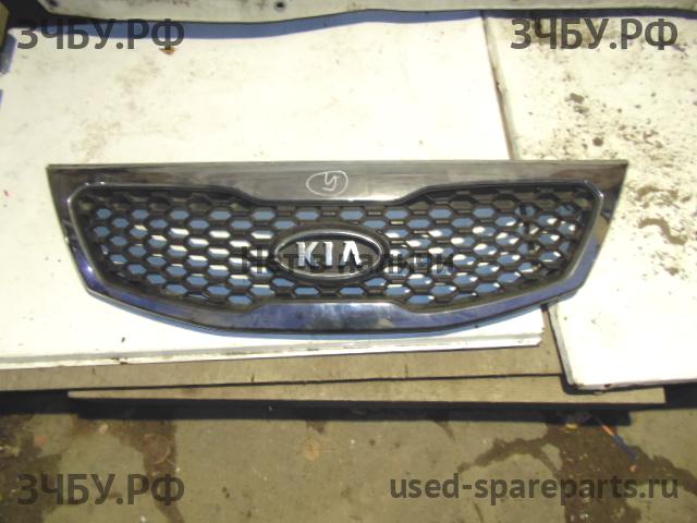 KIA Sorento 2 Решетка радиатора