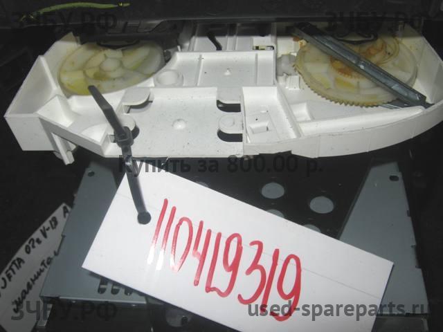 Volkswagen Jetta 4/Bora [1J2] Блок управления печкой
