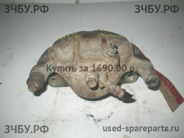 Hyundai Accent 2 Суппорт передний правый (в сборе со скобой)