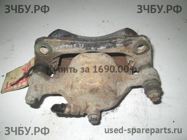 Hyundai Accent 2 Суппорт передний правый (в сборе со скобой)