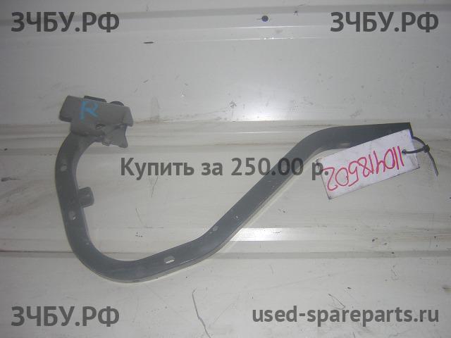 Mitsubishi Lancer 9 [CS/Classic] Петля крышки багажника