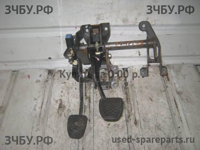 Subaru Impreza 2 (G11) Блок педалей
