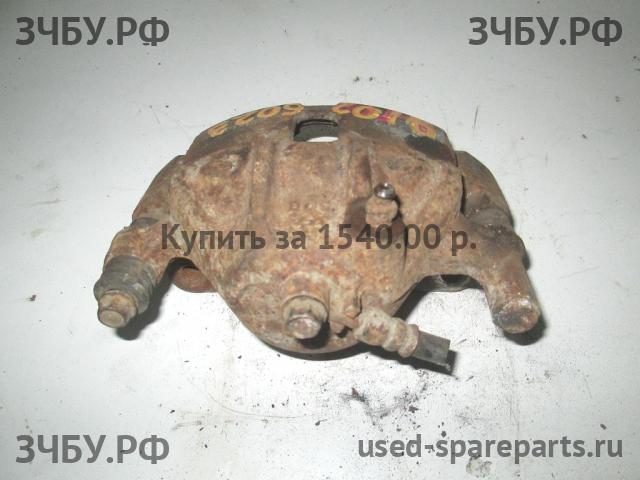 Hyundai Accent 2 Суппорт передний правый (в сборе со скобой)