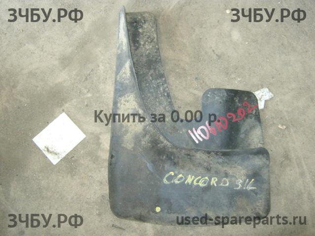 Chrysler Concorde 2 Брызговик (комплект)