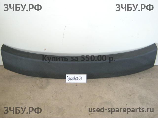 Honda Civic 8 (5D) Пластик салона