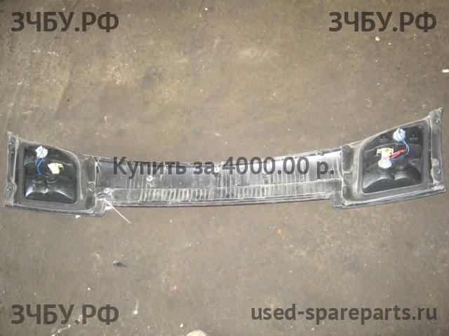 Subaru Legacy Outback 2 (B12) Фонарь средний