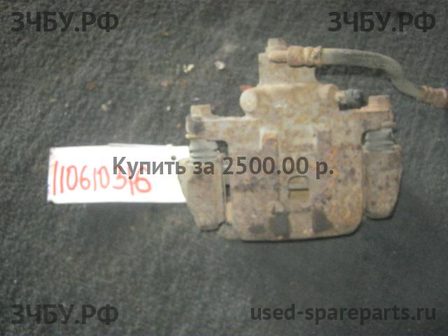Subaru Legacy Outback 2 (B12) Суппорт задний правый (в сборе со скобой)