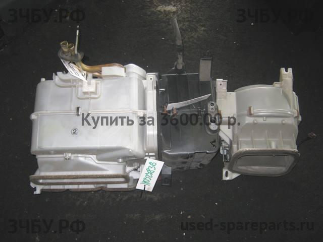 Honda CR-V 1 Корпус отопителя (корпус печки)