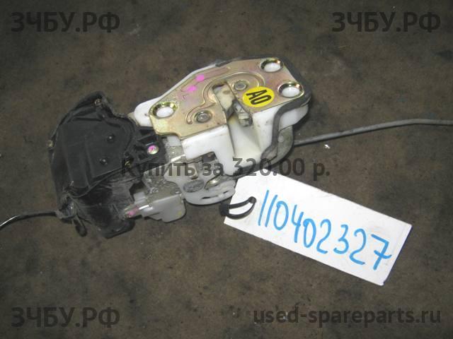 Honda CR-V 1 Замок двери задней левой