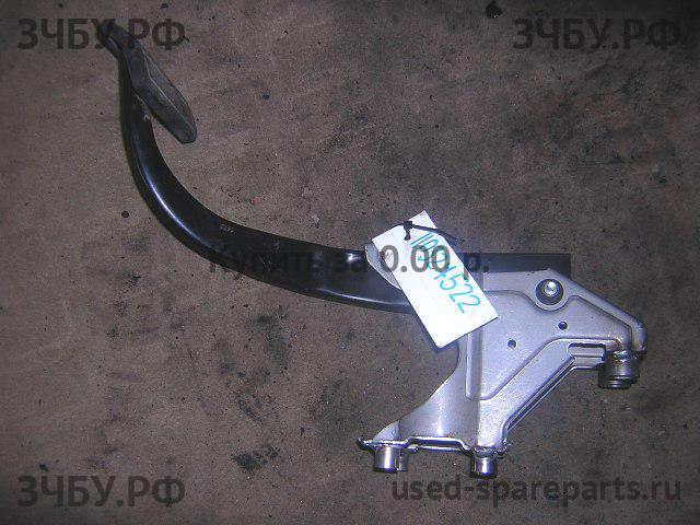 Land Rover Discovery 3 Педаль тормоза