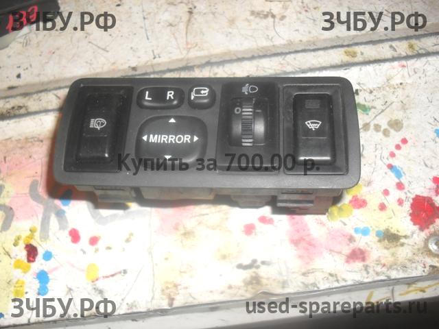 Toyota Avensis 2 Блок кнопок