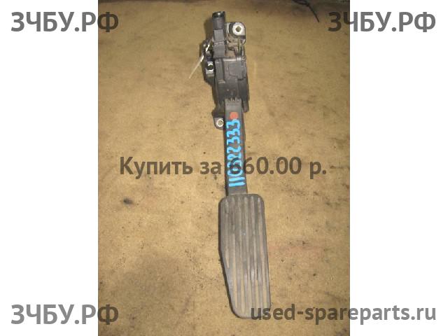 Volvo XC-90 (1) Педаль газа