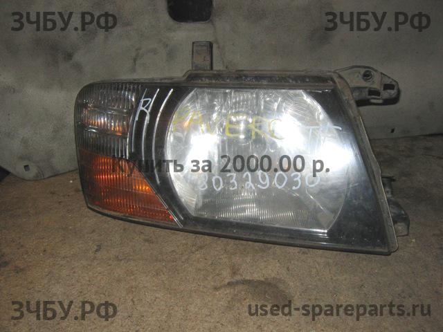 Mitsubishi Pajero/Montero 3 Фара правая