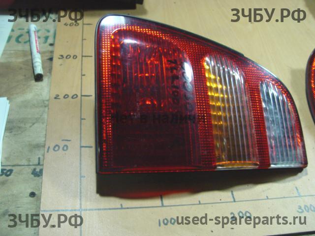 Toyota Land Cruiser 100 Фонарь правый