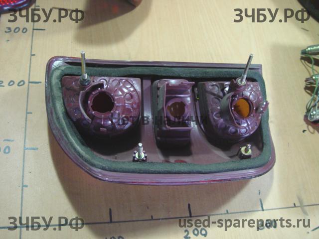Toyota RAV 4 (2) Фонарь правый