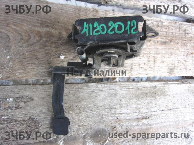 Mazda MPV 2 [LW] Замок капота