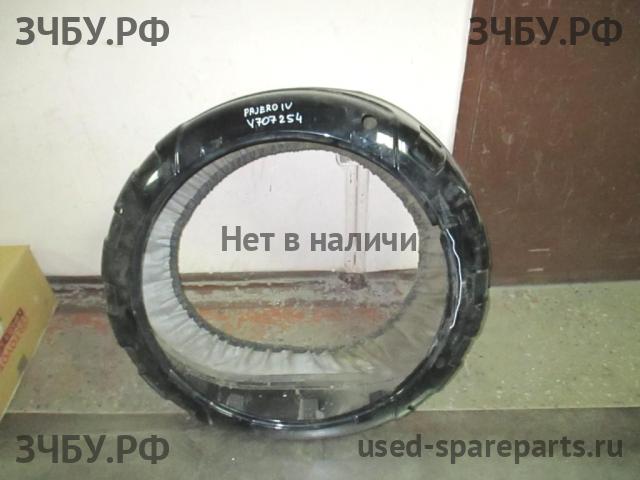 Mitsubishi Pajero/Montero 4 Колпак запасного колеса