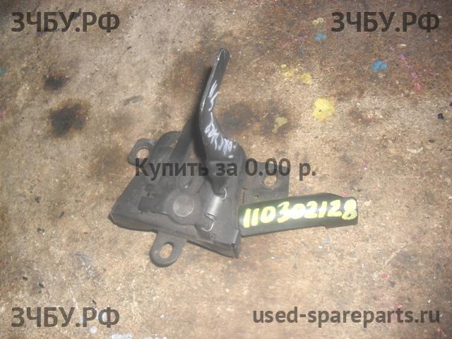 Subaru Forester 2 (S11) Замок капота