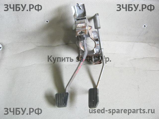 Chevrolet Aveo 1 (T200) Блок педалей