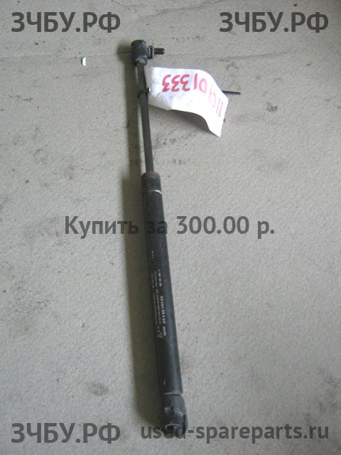 Chevrolet Aveo 1 (T200) Амортизатор крышки багажника