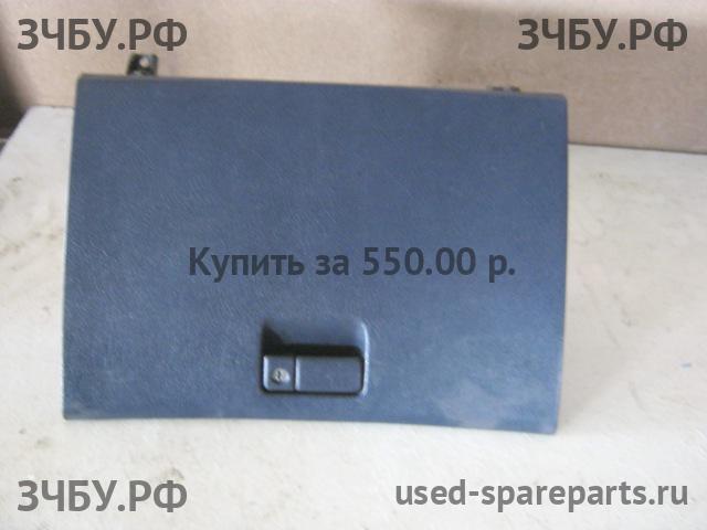 Subaru Legacy 3 (B12) Бардачок