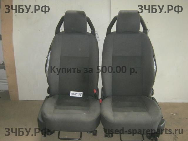 Land Rover Discovery 3 Сиденья (комплект)