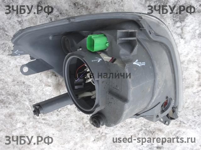 Ford Fiesta 5 Фара правая