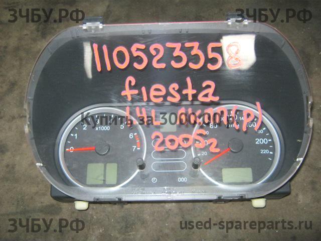 Ford Fiesta 5 Панель приборов