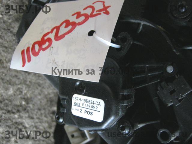 Ford Fiesta 5 Моторчик заслонки печки