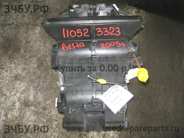 Ford Fiesta 5 Корпус отопителя (корпус печки)