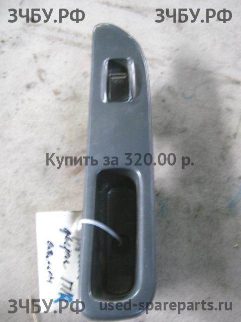 Nissan Presea 2 Кнопка стеклоподъемника передняя правая