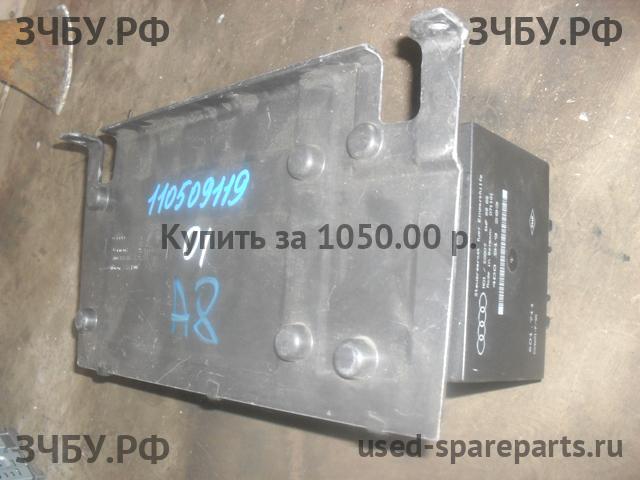 Audi A8 (1) [D2] Усилитель