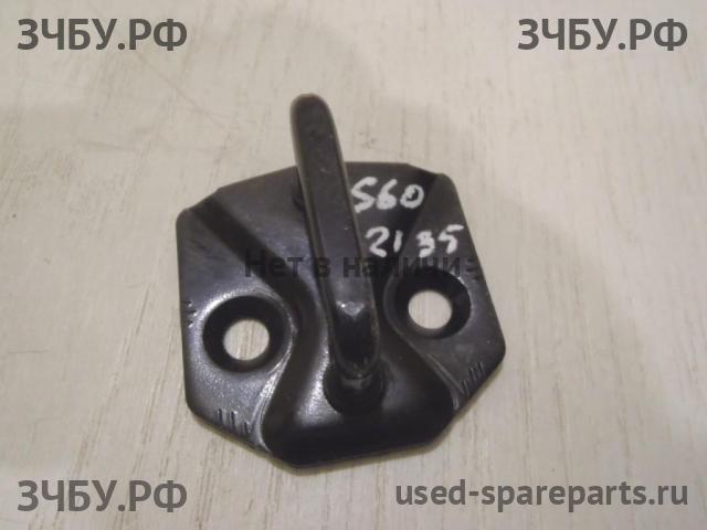 Volvo S60 (2) Ответная часть замка двери