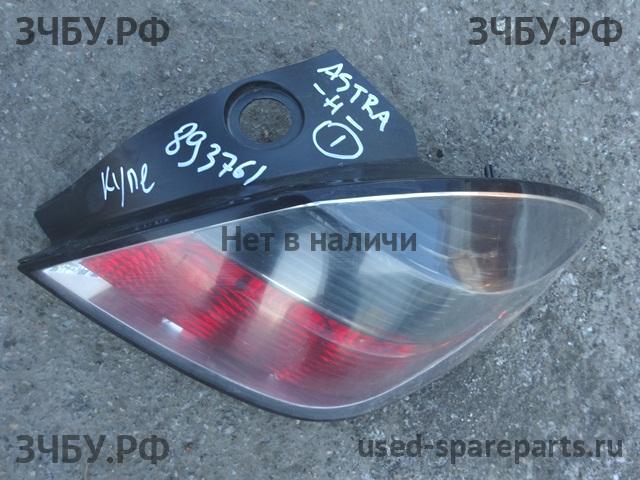 Opel Astra H Фонарь правый
