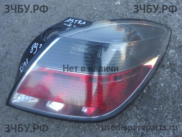Opel Astra H Фонарь правый