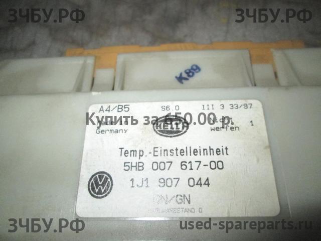 Volkswagen Passat B5 Блок управления климатической установкой