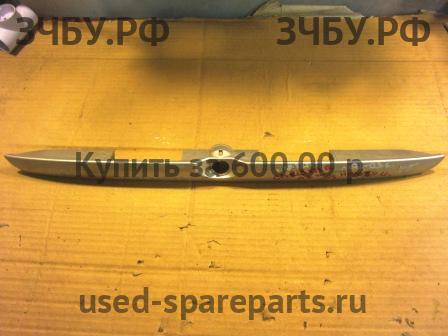 Mitsubishi Carisma (DA) 2000-> Накладка на дверь багажника