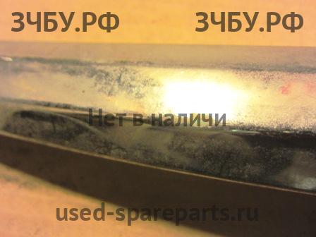 Honda Civic 8 (4D) Молдинг решетки радиатора