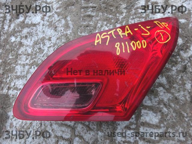 Opel Astra J Фонарь правый