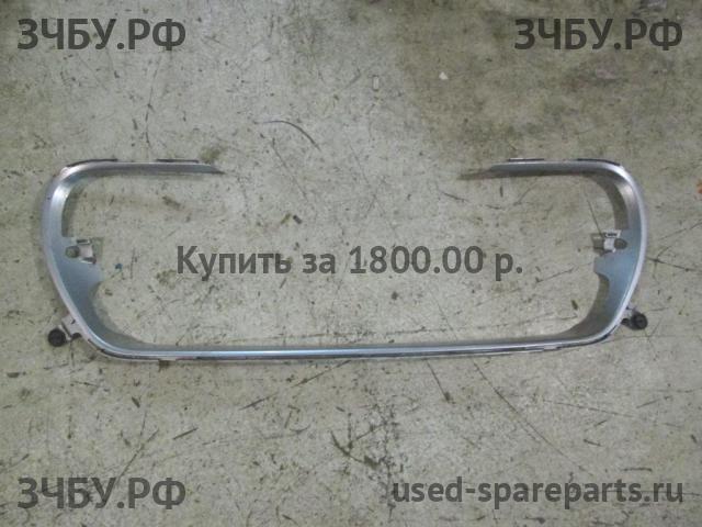 Peugeot 308 Решетка радиатора